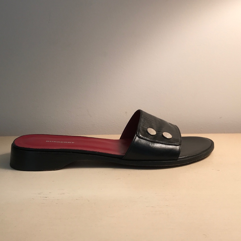 BURBERRY BLACK LEATHER SANDALS EUC - Picture 4 of 11